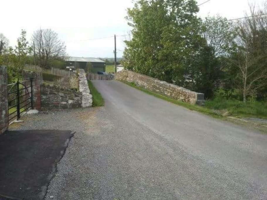 Relaxing Break At Coshel View Foyle Bridge Exterior foto